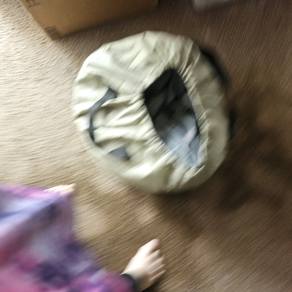 Queen Size Inflatable Matress - Picture 3 of 4